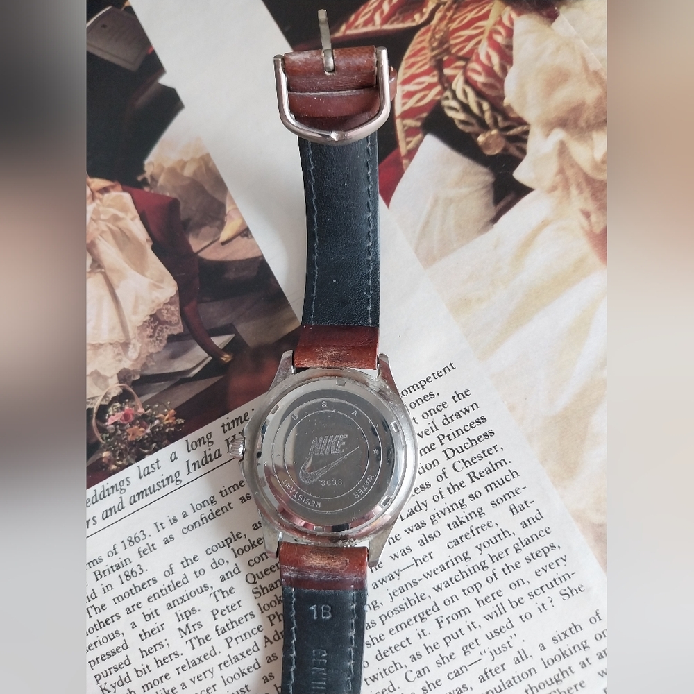Watch Collection with Vibrant Colors - Picture 11 of 15
